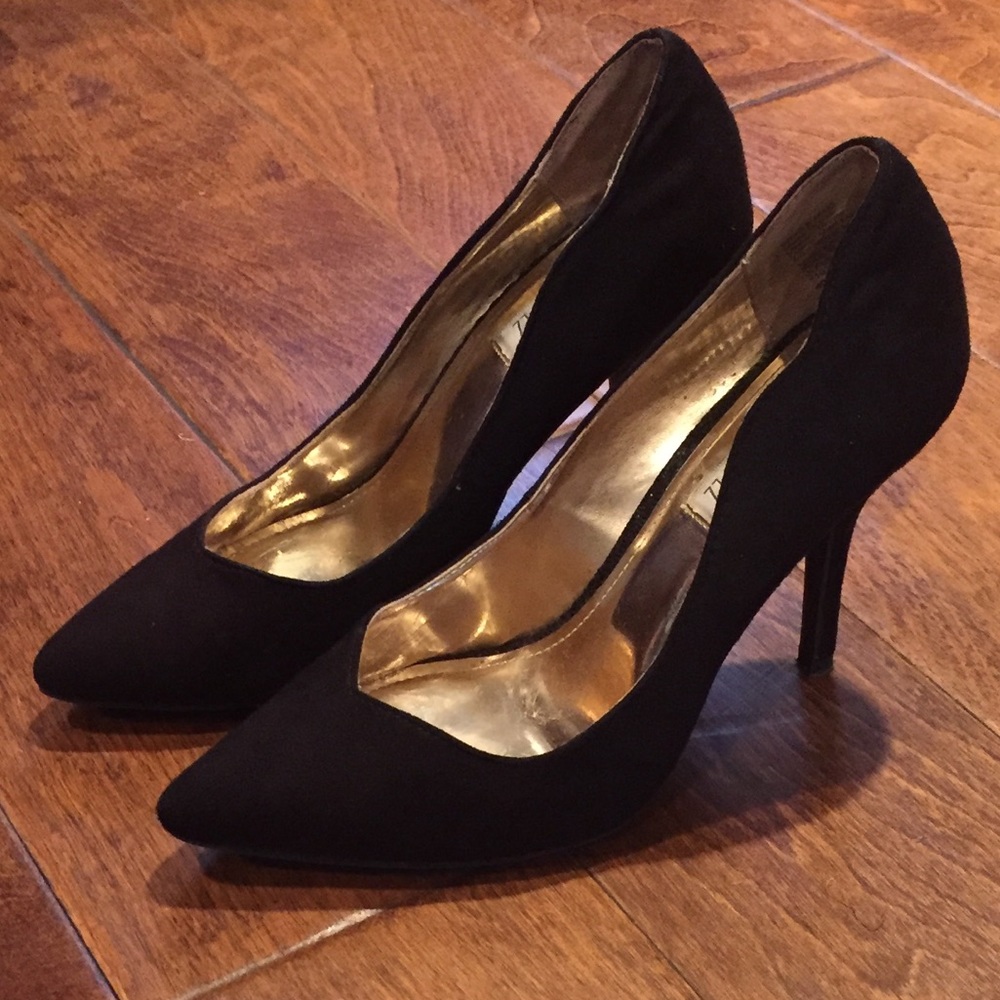 Jennifer Lopez Black heels